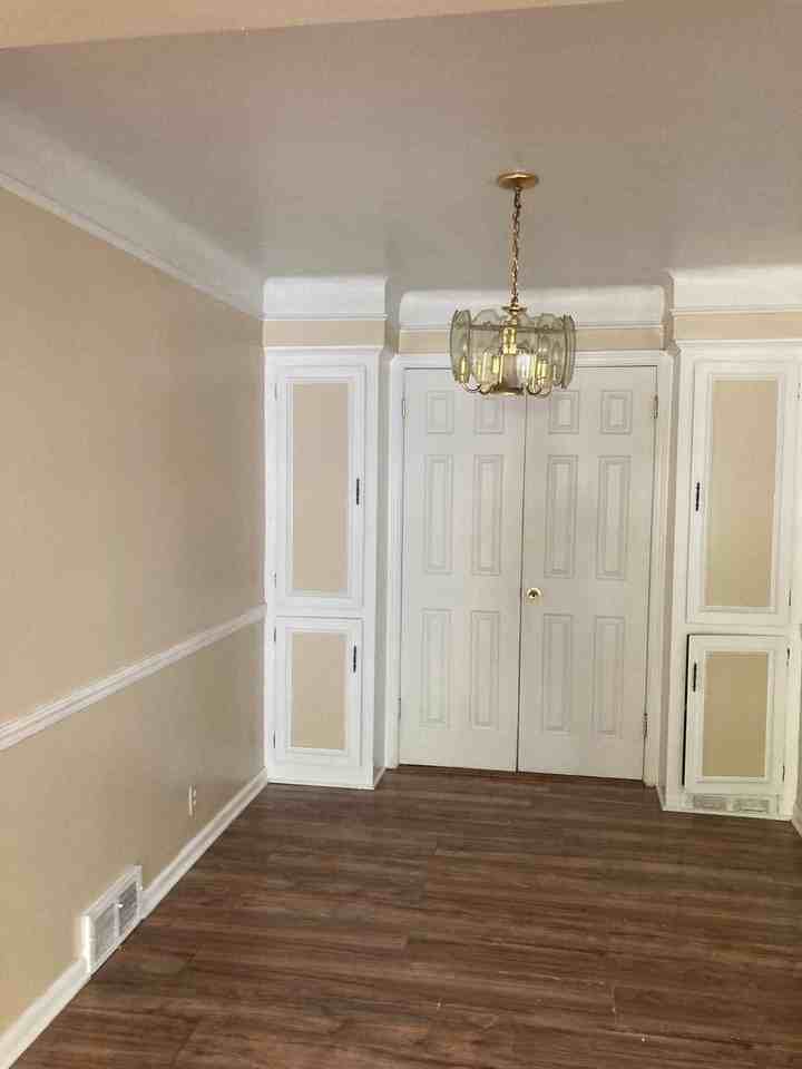 4206 Hinsdale Rd - Photo 3 of 36