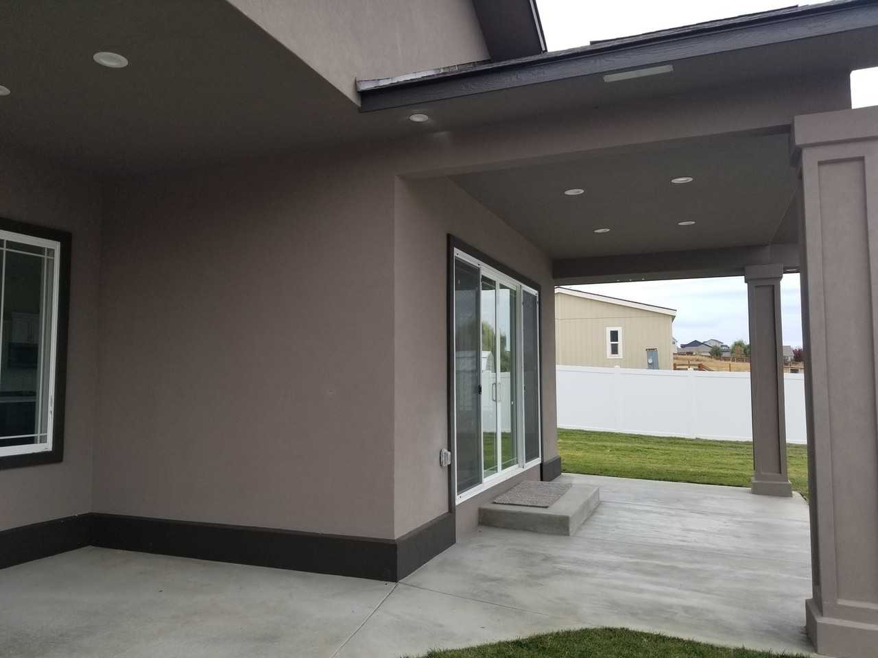 7307 Heathers Way - Photo 3 of 35