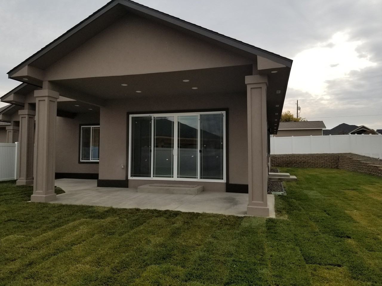 7307 Heathers Way - Photo 4 of 35