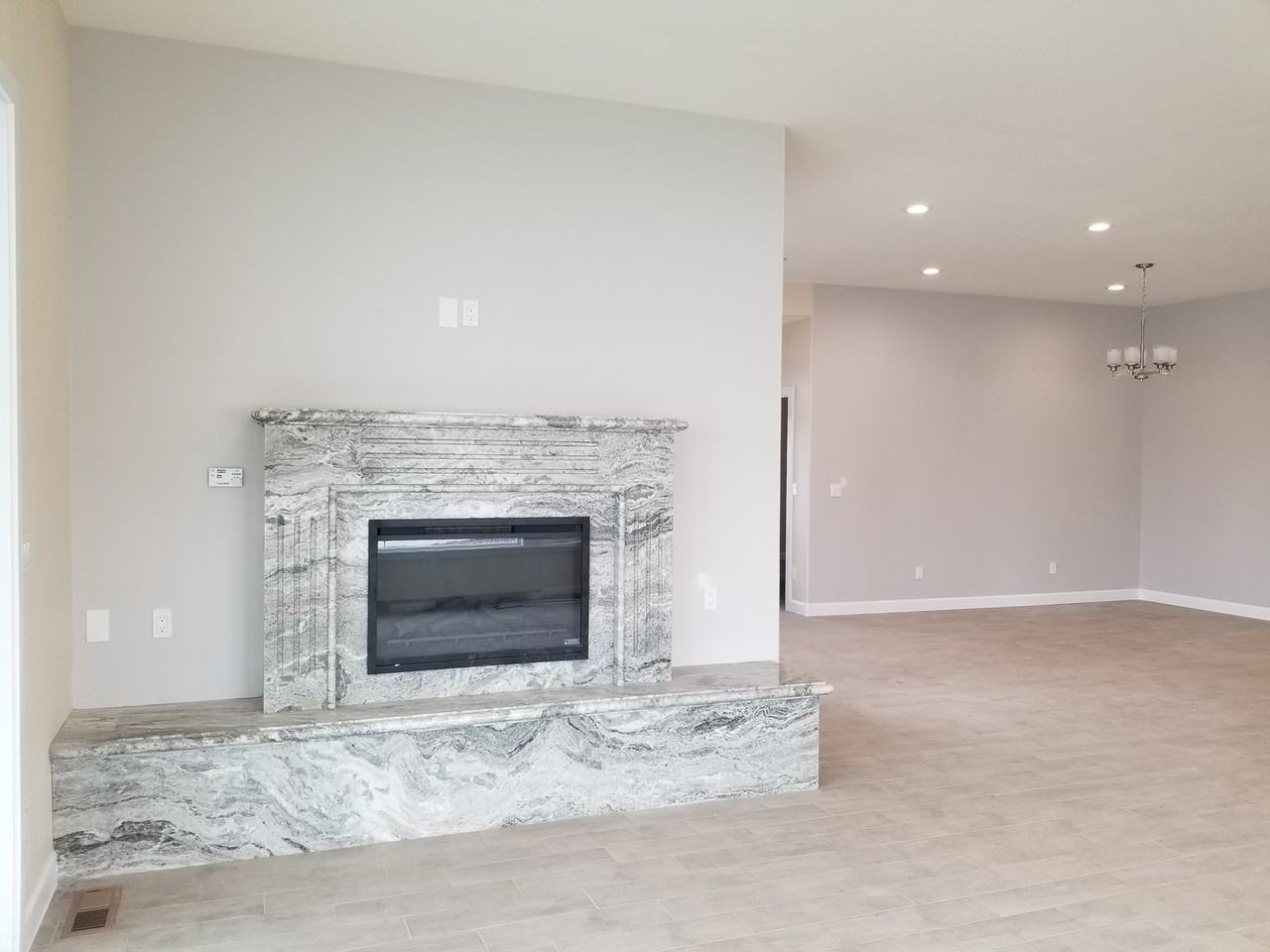 7307 Heathers Way - Photo 6 of 35