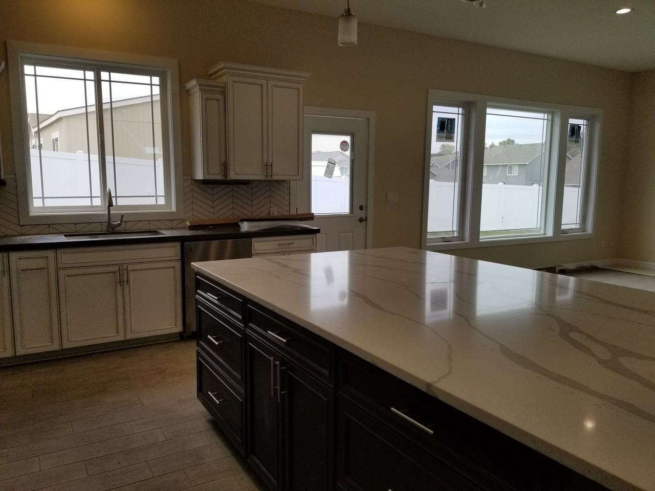 7307 Heathers Way - Photo 7 of 35