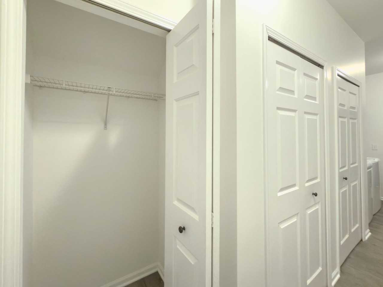5637 Twin Oaks Dr - Photo 3 of 27