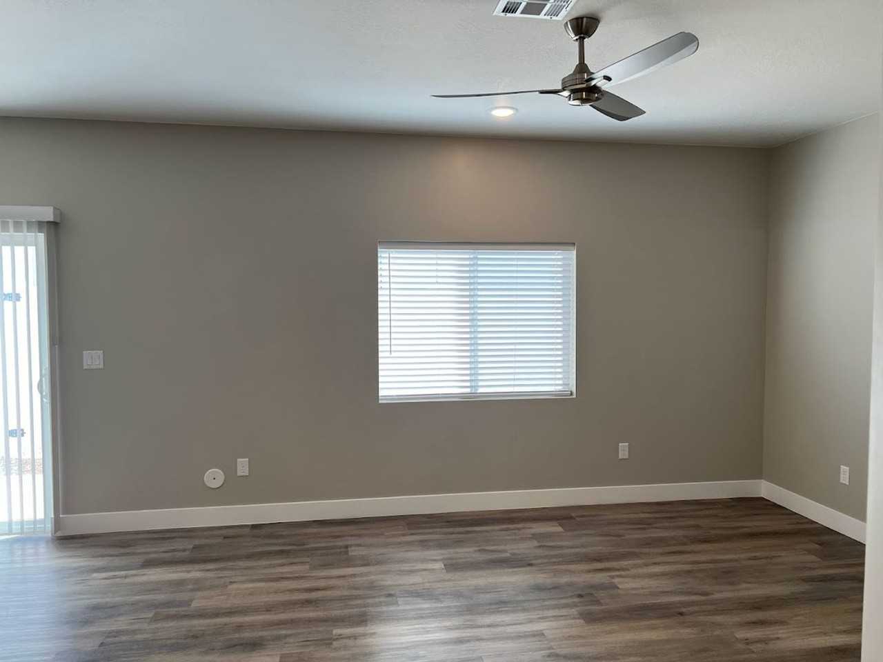 2086 N 325 W #18 - Photo 7 of 15