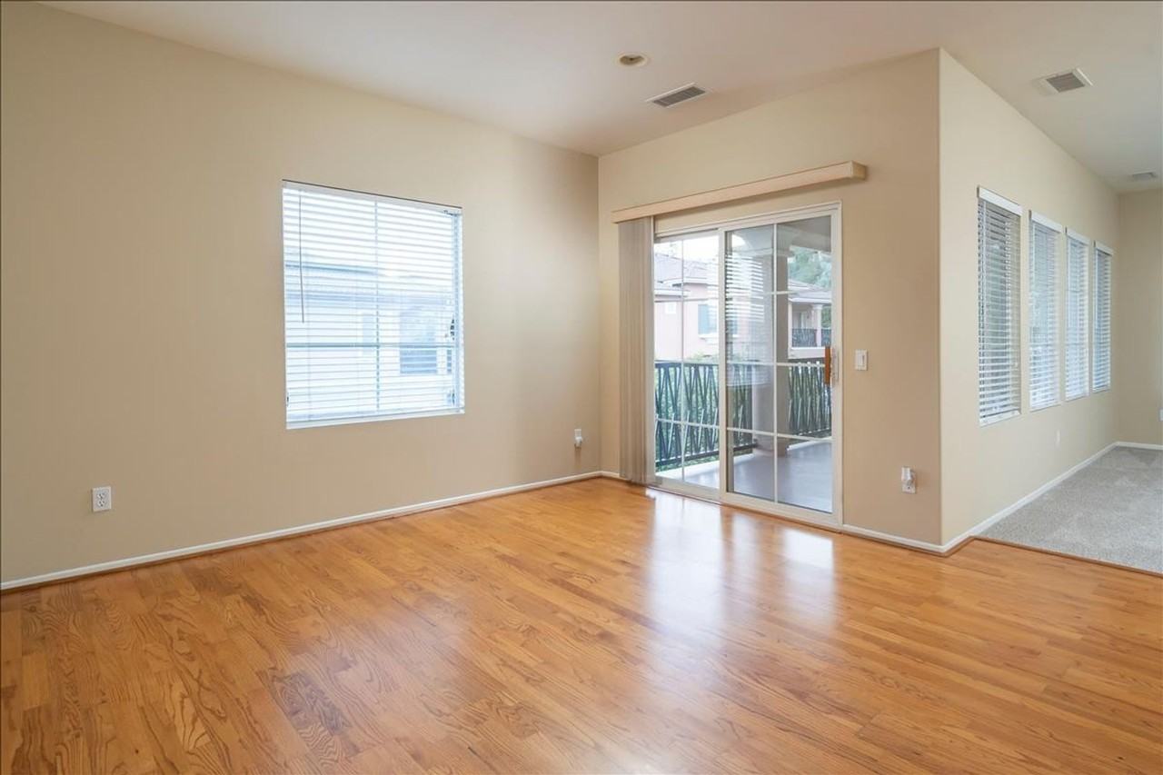 24207 Larkspur Ct - Photo 7 of 26