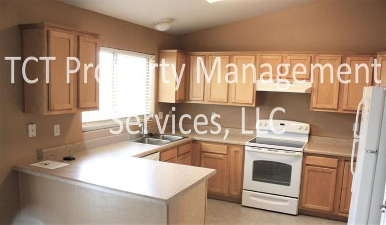 961 W Toltec Dr - Photo 3 of 7