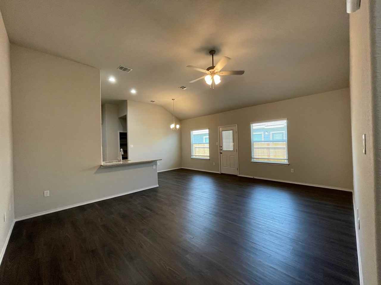 625 Heathers Way - Photo 3 of 15