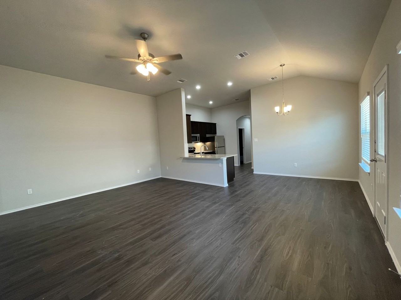 625 Heathers Way - Photo 4 of 15