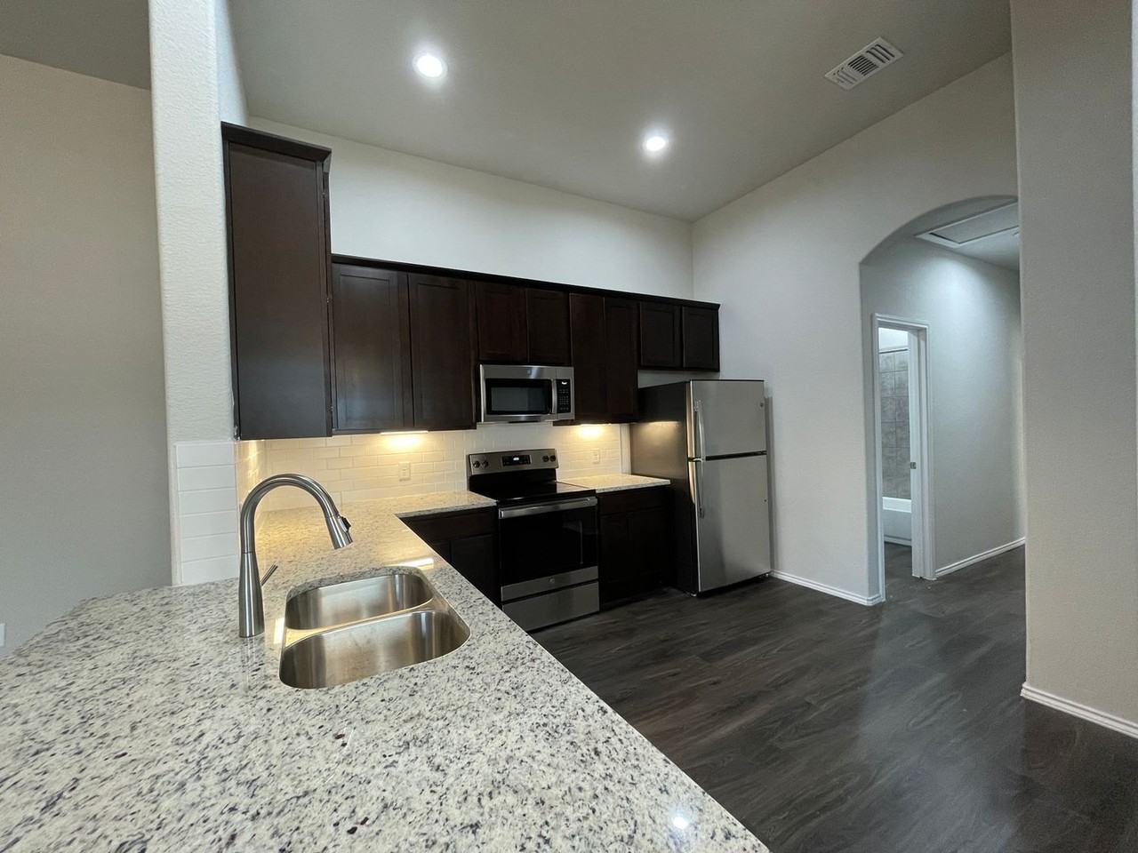 625 Heathers Way - Photo 5 of 15