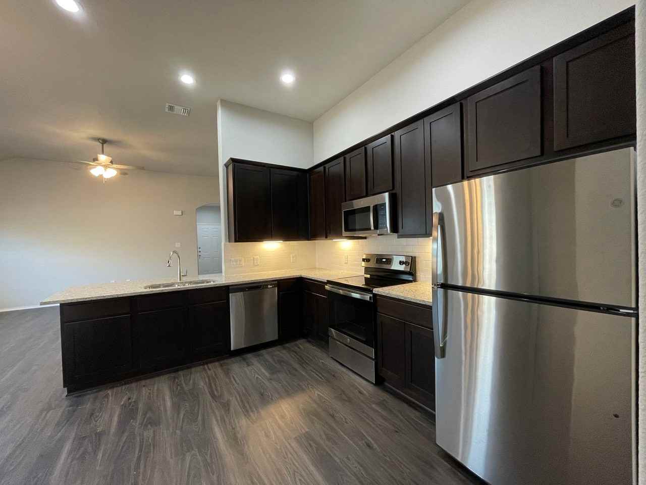 625 Heathers Way - Photo 6 of 15