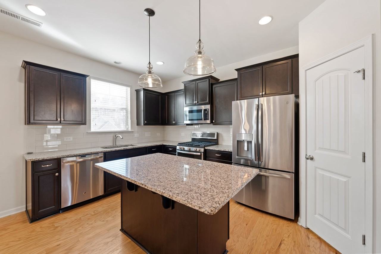 1404 San Antonio Blvd - Photo 2 of 20