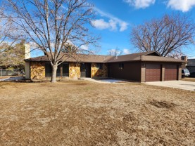 7316 S Hilltop Way - Photo 1 of 1