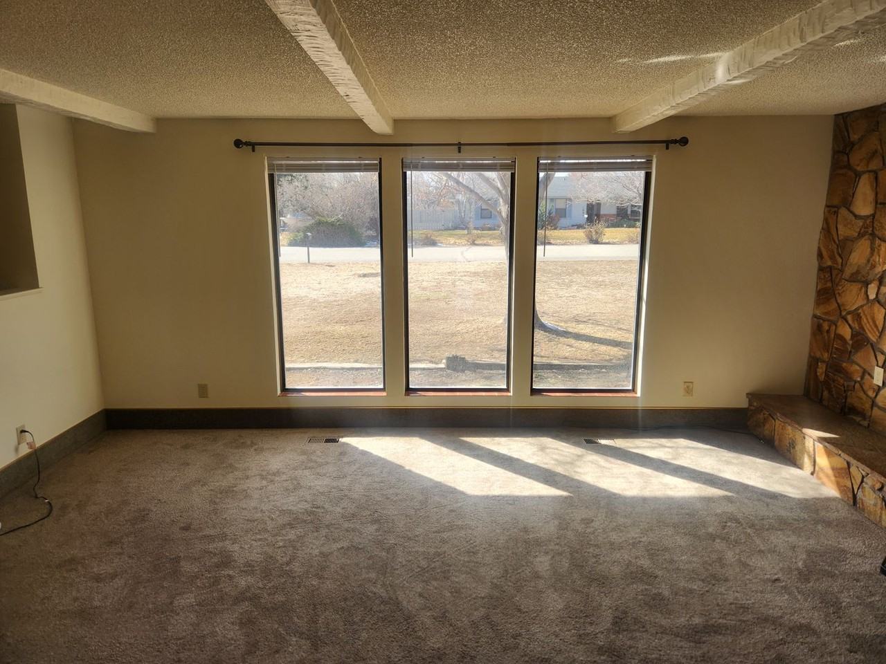 7316 S Hilltop Way - Photo 3 of 31