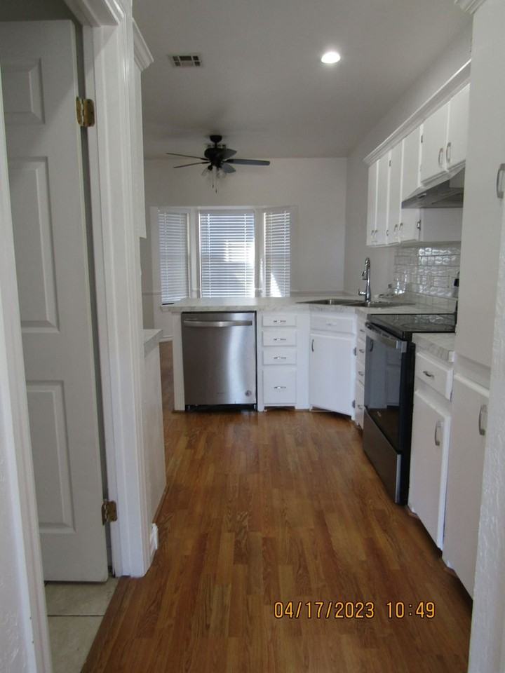 4104 Sw Wendy Dr - Photo 6 of 39