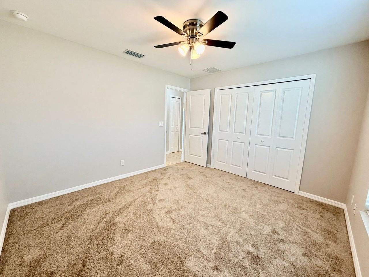 519 Sw 29th St - Photo 7 of 21