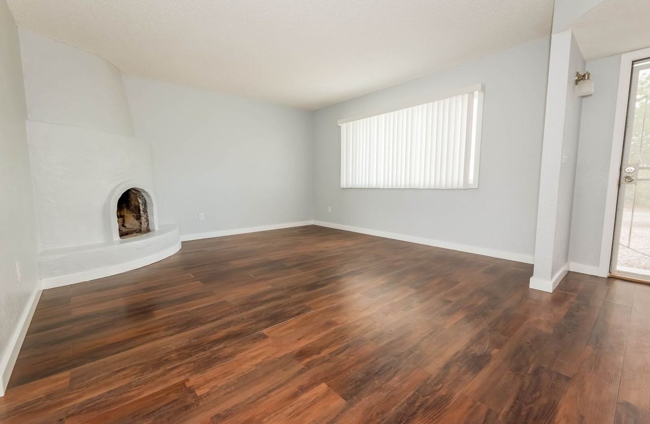 213 N Fairbanks - Photo 5 of 35