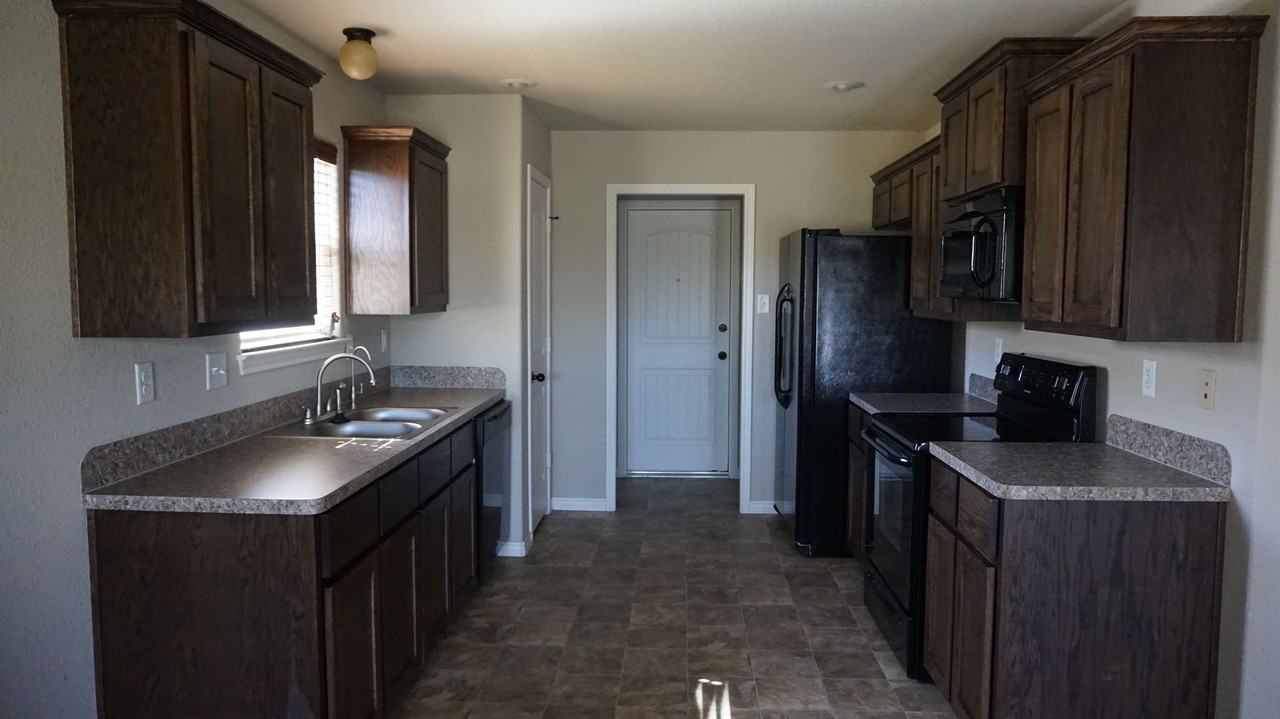 6500 Castle Gap Dr - Photo 4 of 18