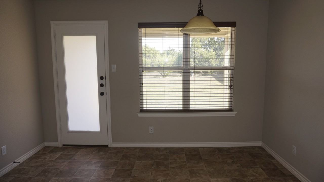 6500 Castle Gap Dr - Photo 5 of 18