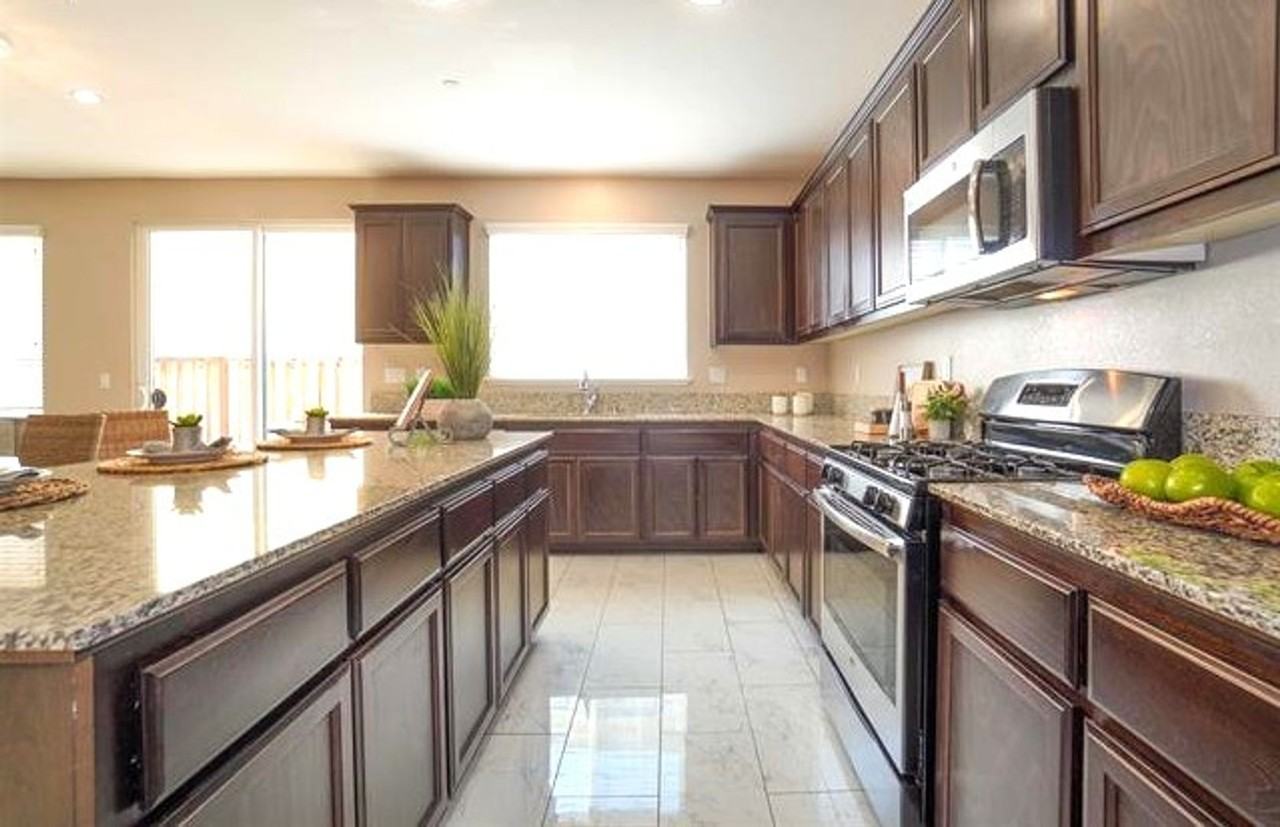 205 Alta St - Photo 5 of 30