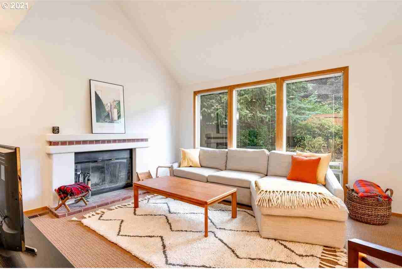 7627 Sw Skyhar Dr - Photo 5 of 11