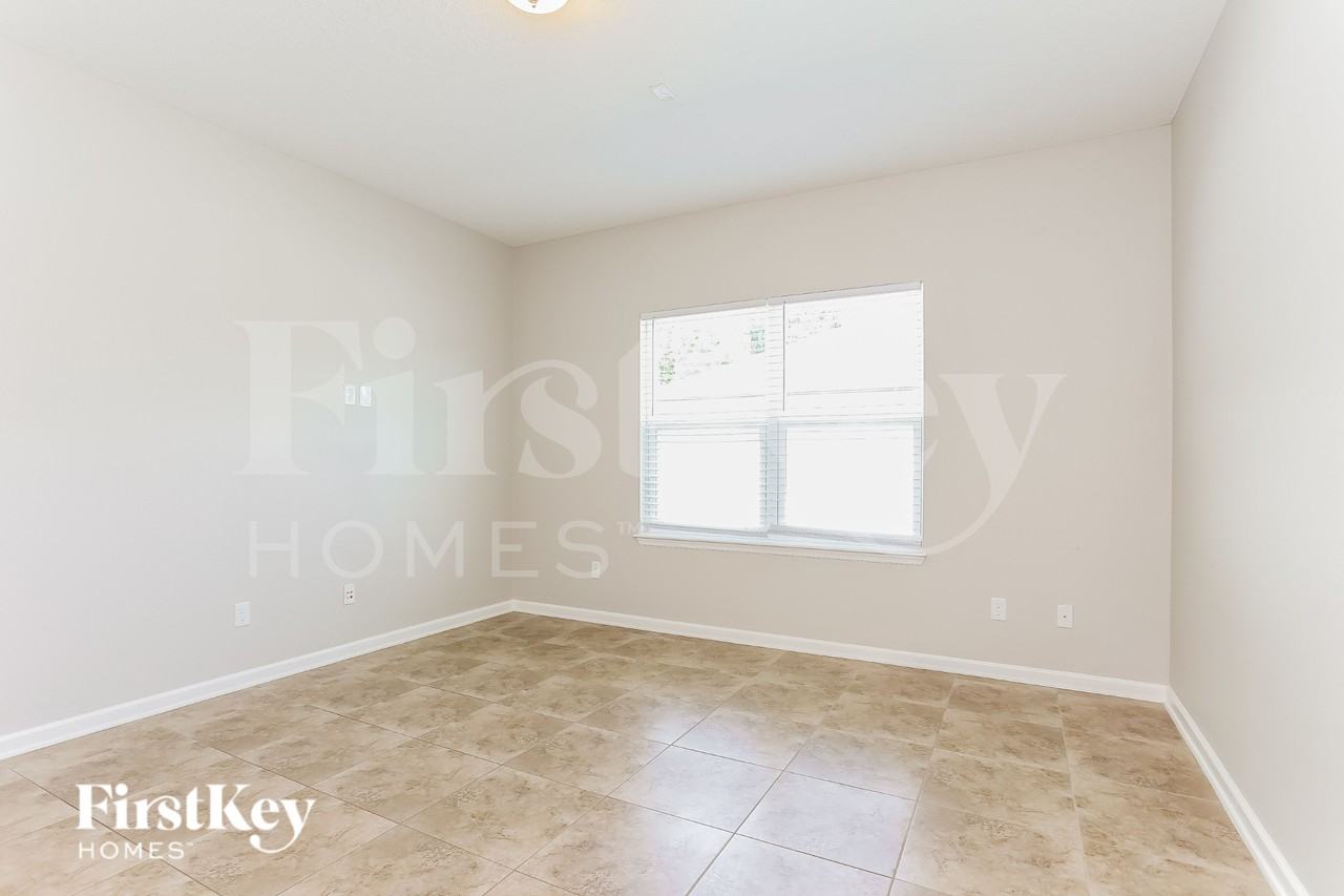 1254 Royal Dornoch Dr - Photo 2 of 17