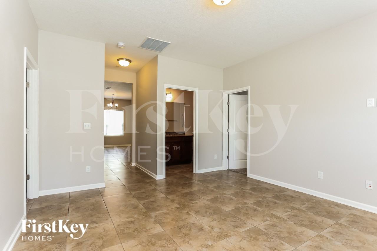 1254 Royal Dornoch Dr - Photo 3 of 17