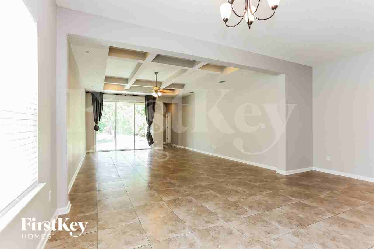 1254 Royal Dornoch Dr - Photo 5 of 17