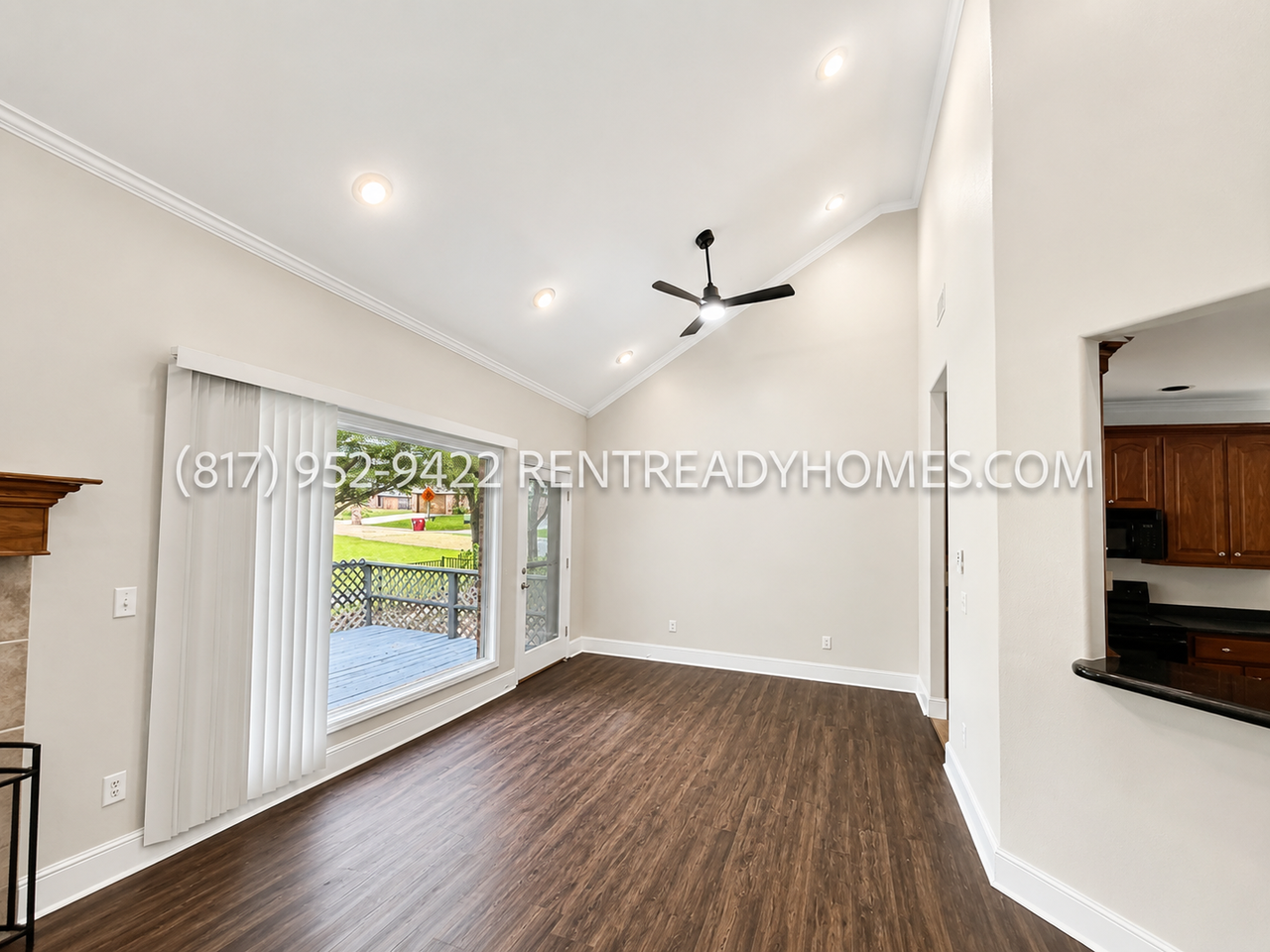 4901 Lakeside Dr - Photo 4 of 19