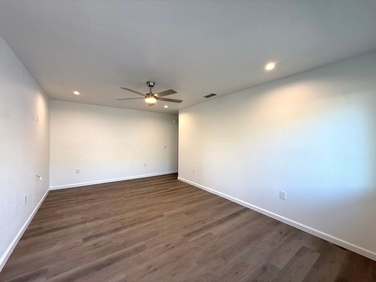 6007 Rye Way - Photo 5 of 12