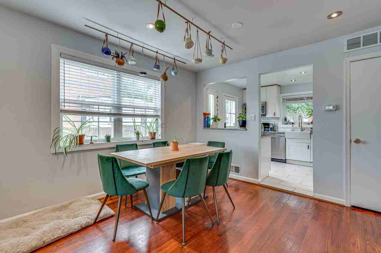 4113 Usher Ave - Photo 4 of 33