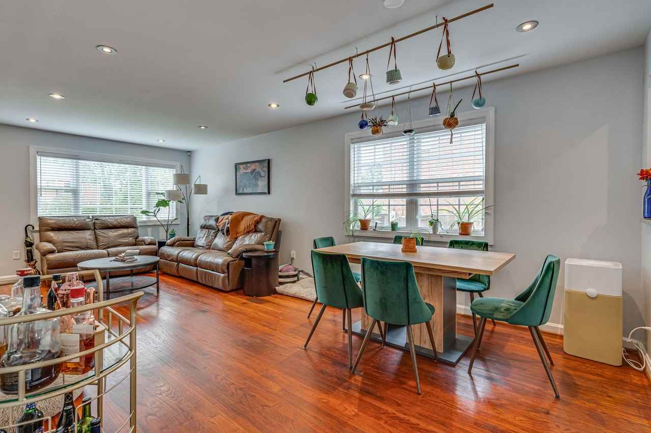 4113 Usher Ave - Photo 5 of 33