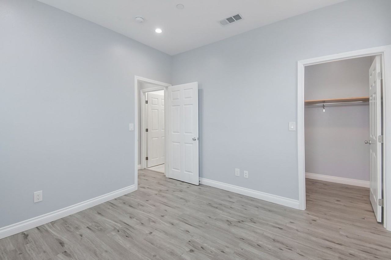 513 S Oak St - Photo 7 of 27