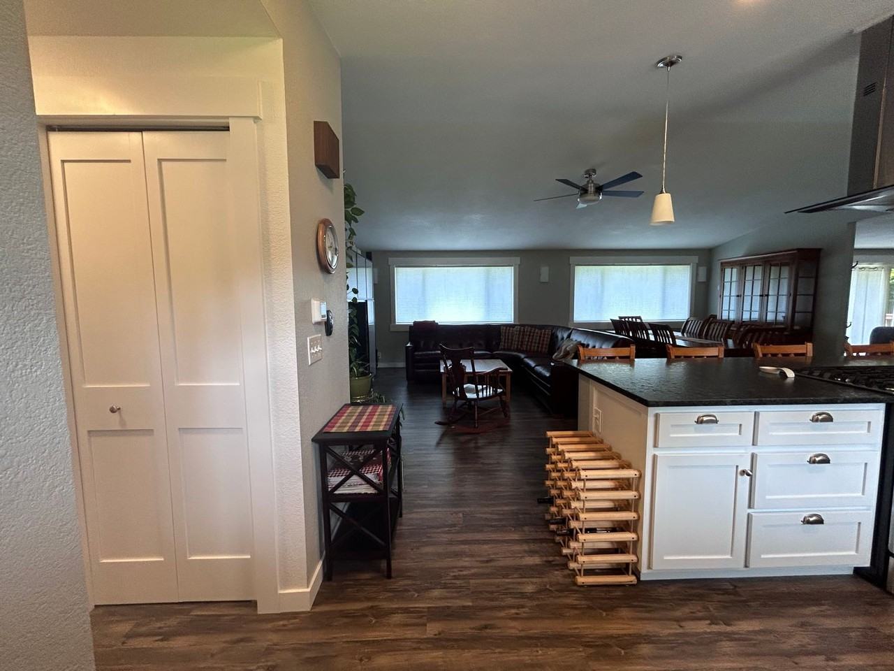216 Bayside Pl - Photo 3 of 50