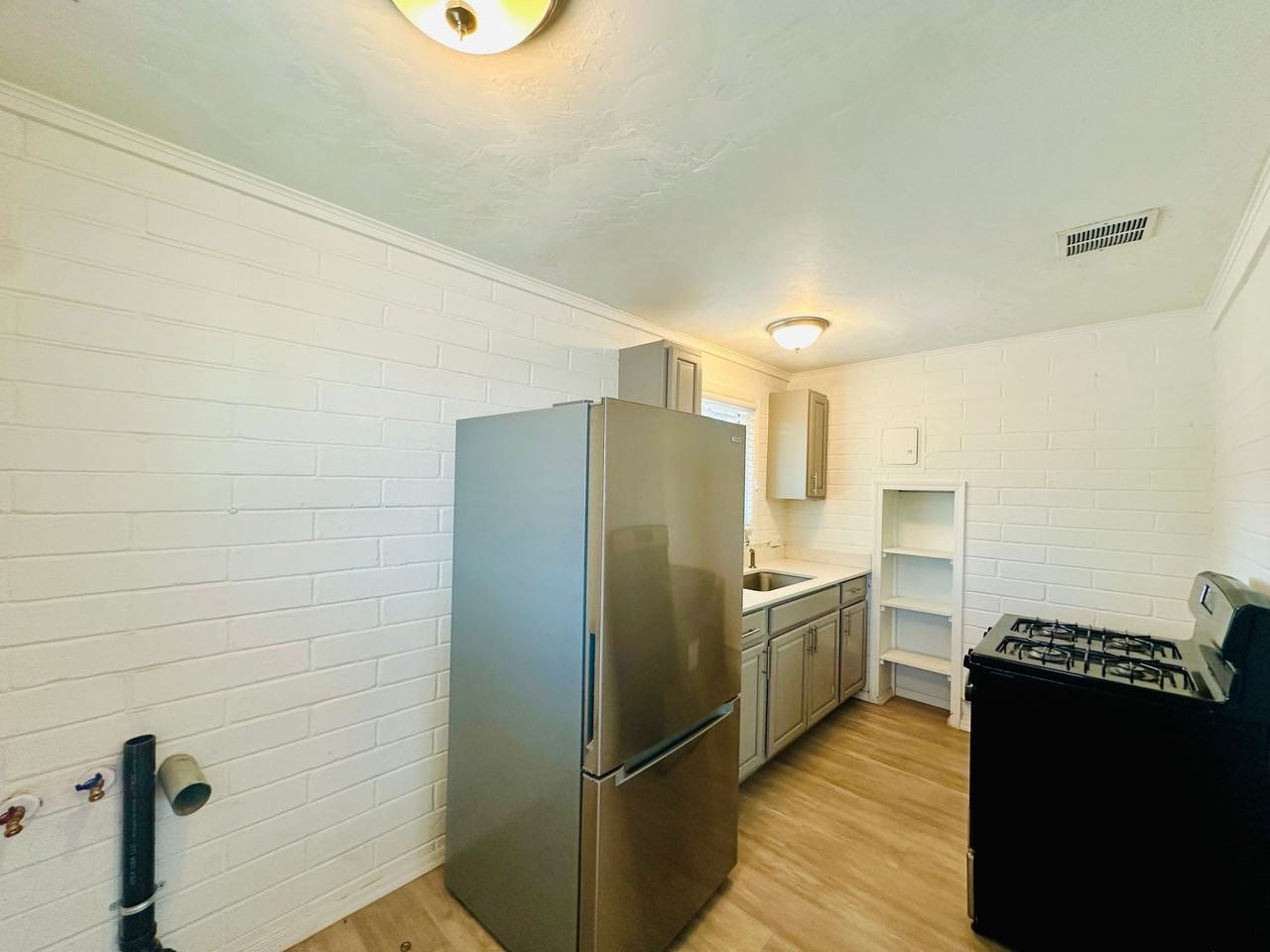 10thAve1920 - Photo 4 of 10
