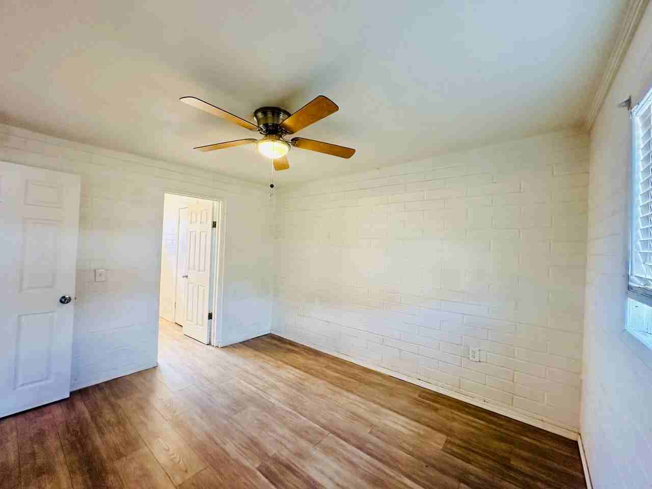 10thAve1920 - Photo 7 of 10