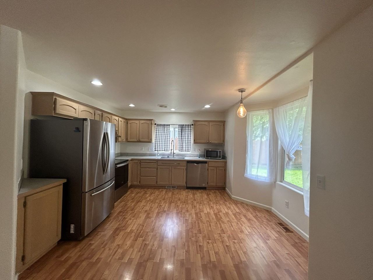 19406 Vista Dr - Photo 4 of 17