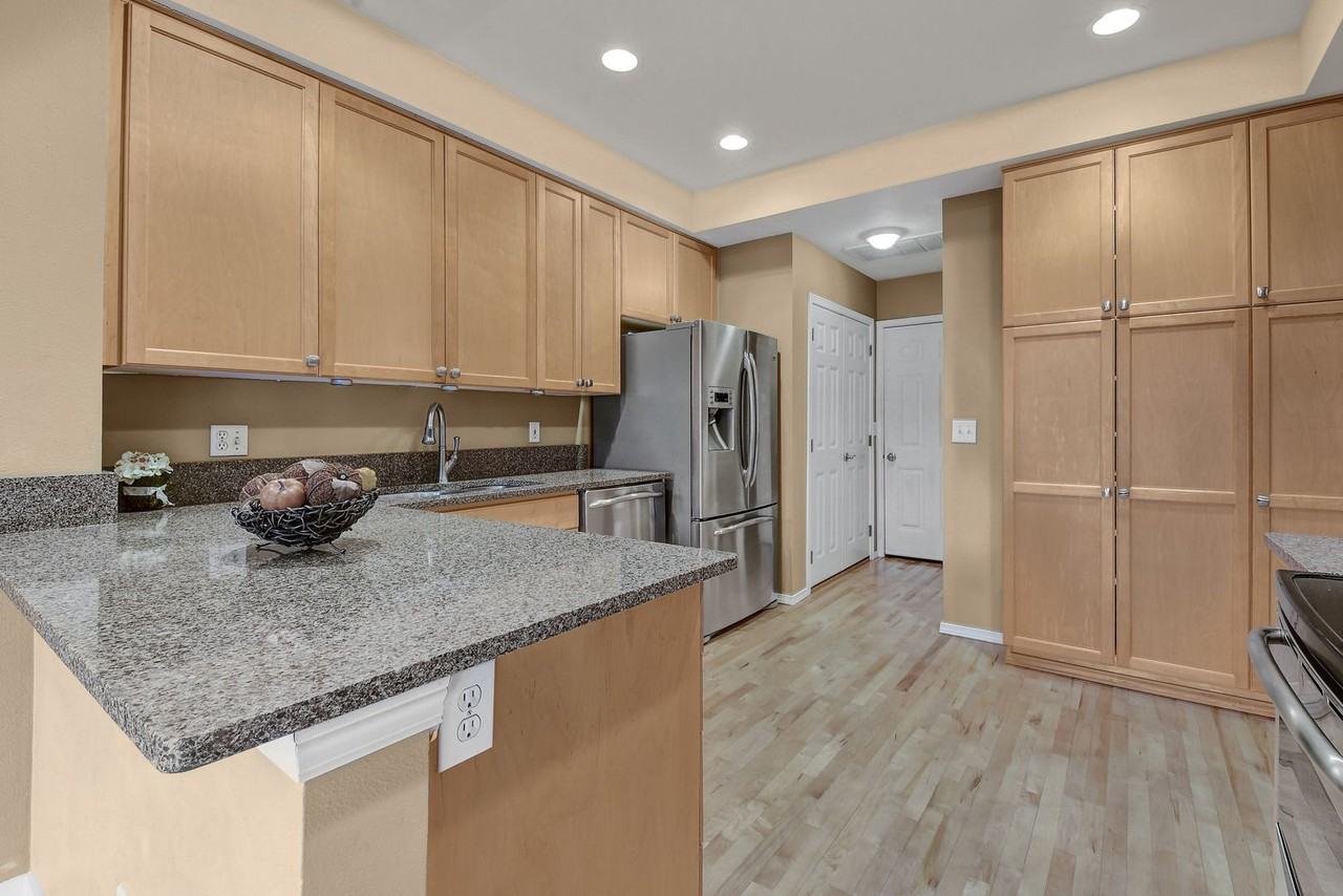 7728 Fairway Ave Se #903 - Photo 4 of 16