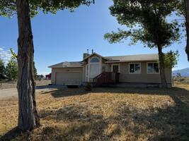 featured image of 660 Thistle Dr