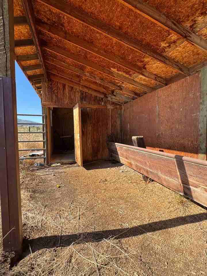 660 Thistle Dr - Photo 6 of 27