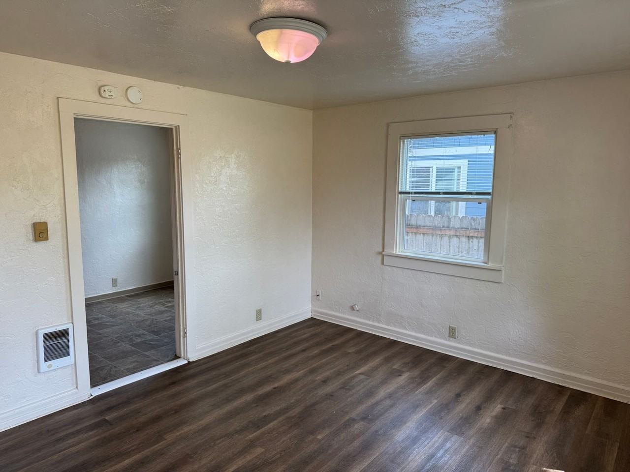 2691 Edison St - Photo 3 of 22