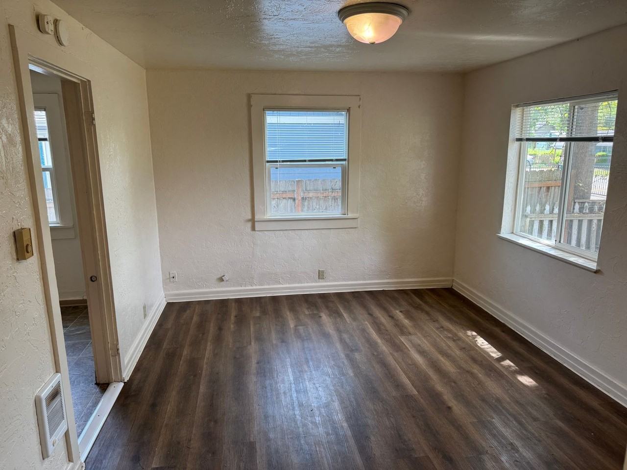 2691 Edison St - Photo 4 of 22