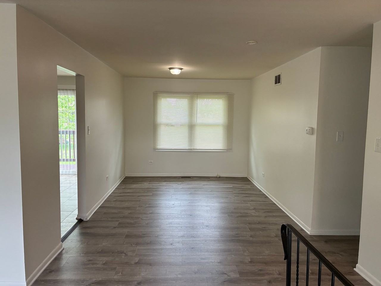4341 189th St - Photo 3 of 18