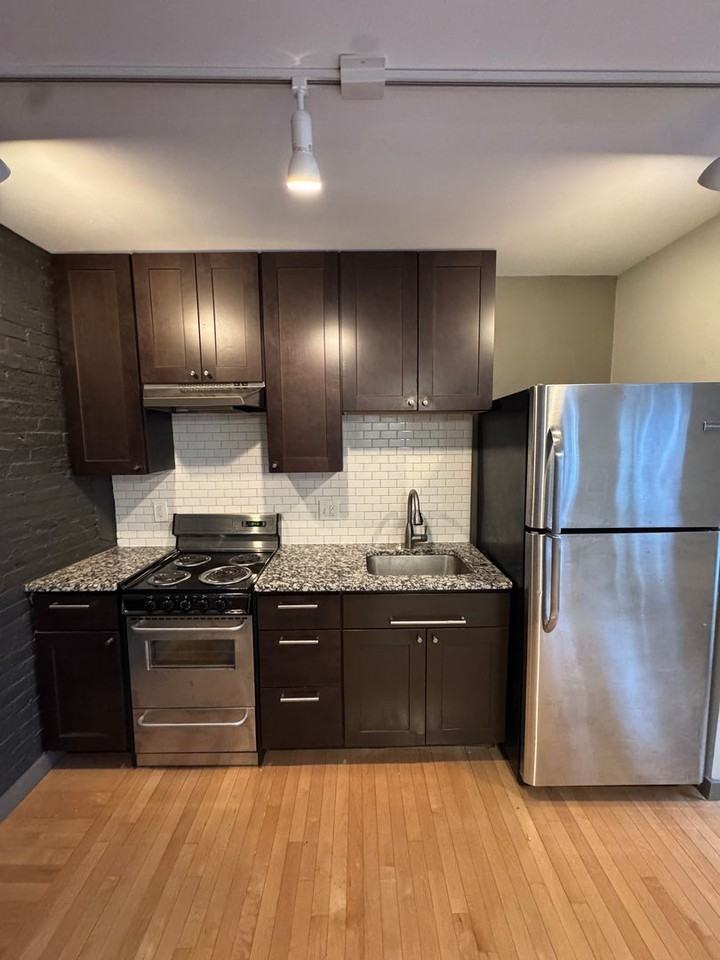 330 Saint Paul St - Photo 4 of 8