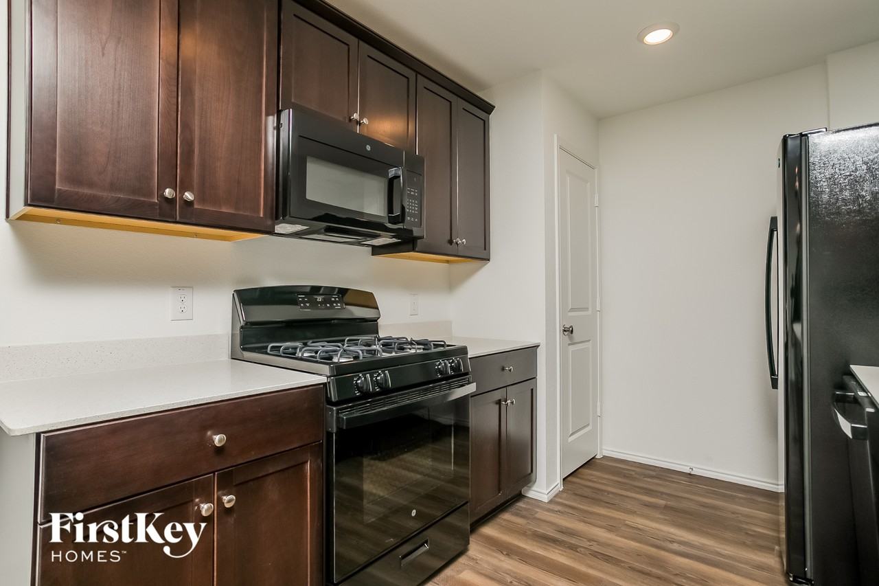 1614 River Crossing Dr - Photo 5 of 13