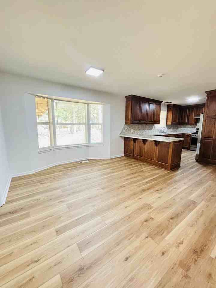 12403 Dreher Rd - Photo 2 of 12