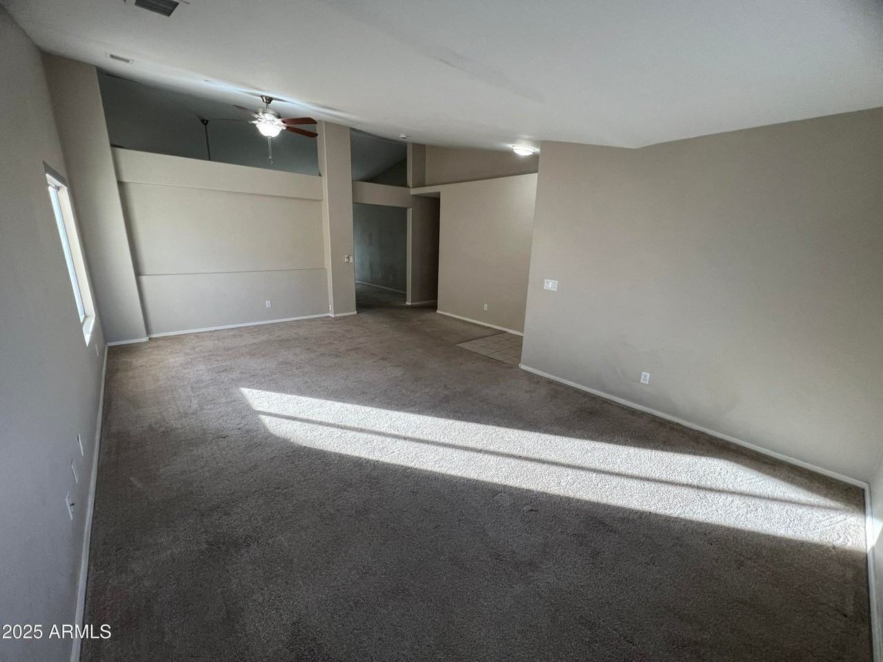 13709 W Cottonwood St - Photo 4 of 34