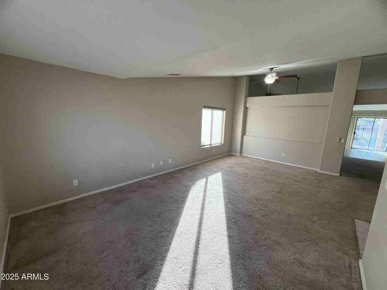 13709 W Cottonwood St - Photo 5 of 34