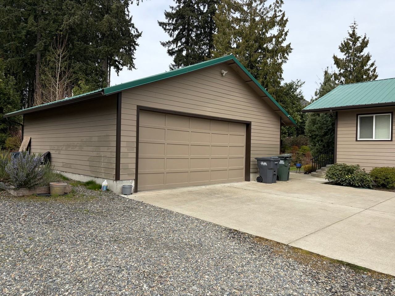 2114 S Fruitland - Photo 3 of 29