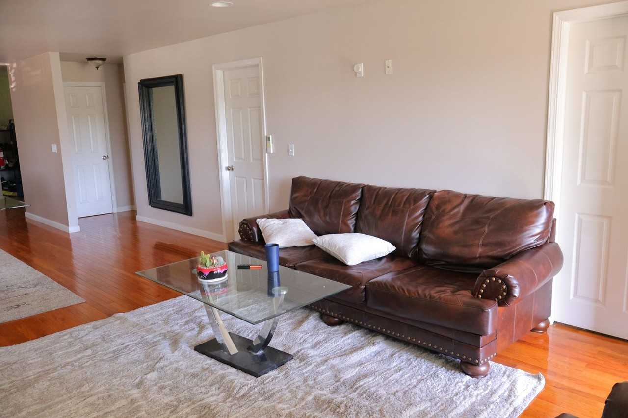 2114 S Fruitland - Photo 4 of 29