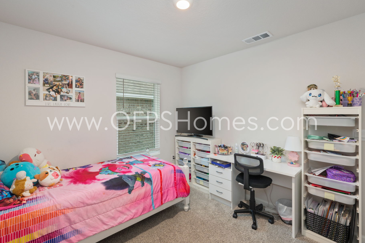 4623 Naval Ct - Photo 6 of 32