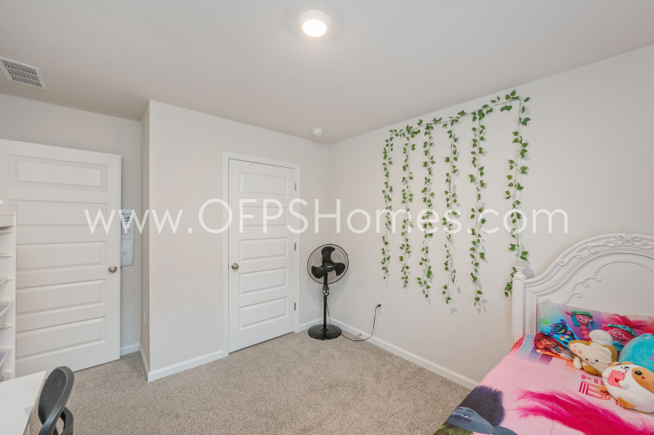 4623 Naval Ct - Photo 7 of 32